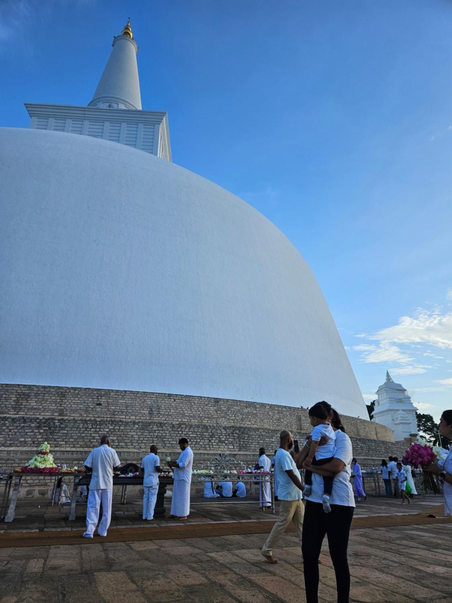Little Paradise Tourist Guest House And Holiday Home Anuradhapura Exterior foto