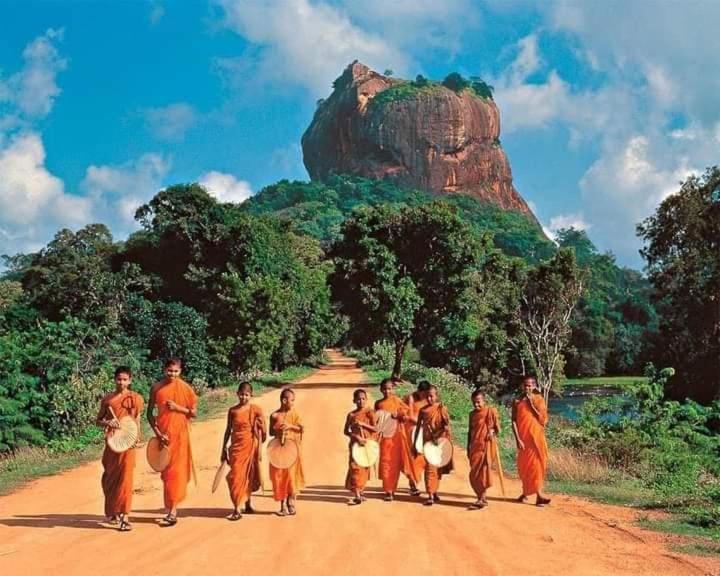 Little Paradise Tourist Guest House And Holiday Home Anuradhapura Exterior foto